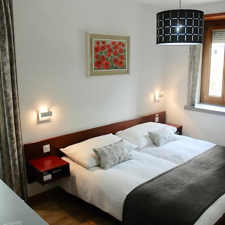 La Dent-Du-Midi Hotel & Restaurant Saint-Maurice Kültér fotó